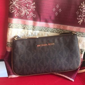 Mini Michael Kors crossbody✨